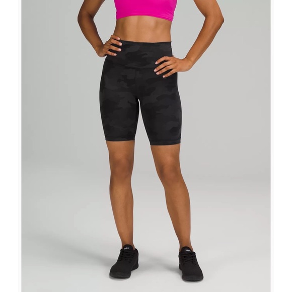 NWOT lululemon Wunder Train Hi-Rise Shorts 8” - Picture 2 of 12